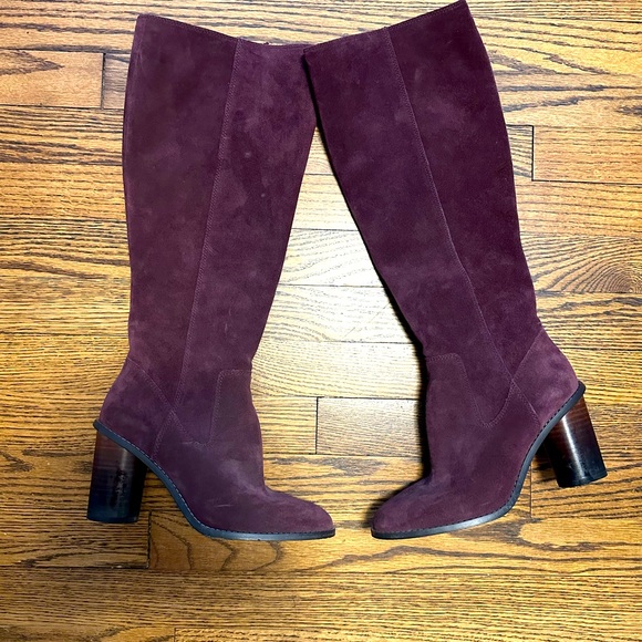 Like new/gently used Coach heels - Picture 2 of 3